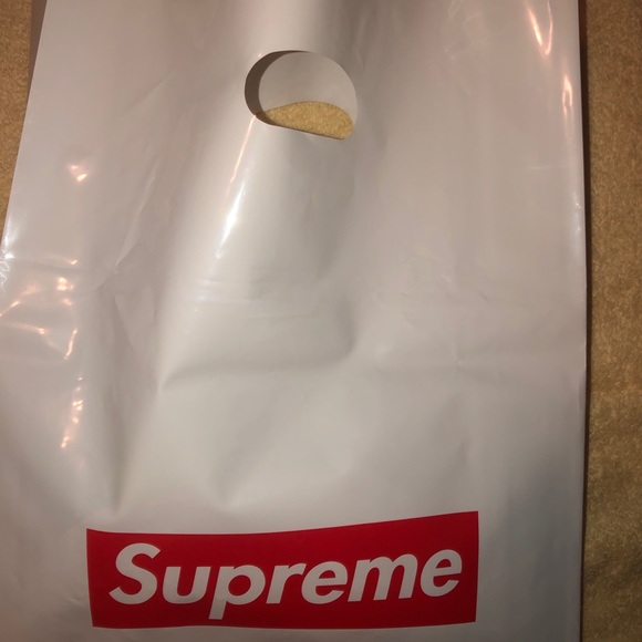 Supreme Venus Tee - Picture 5 of 5